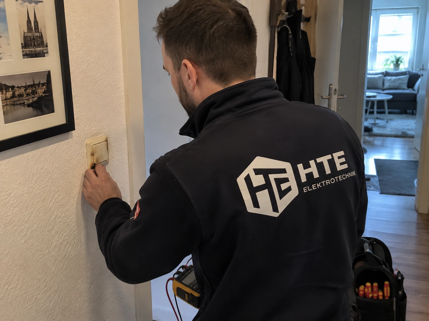 Lichtschalter knistert oder wird warm: Was steckt dahinter?